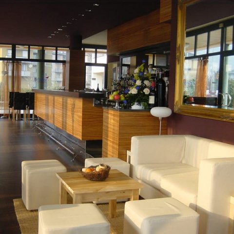 Martini Lounge Cafe